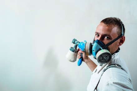 Szybkie i wygodne malowanie zapewni użycie pistoletu elektrycznego